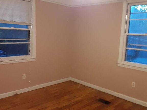 5th image of 158 Smith Ave Unit A