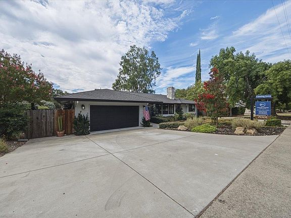 3rd image of 3360 Argonaut Ave