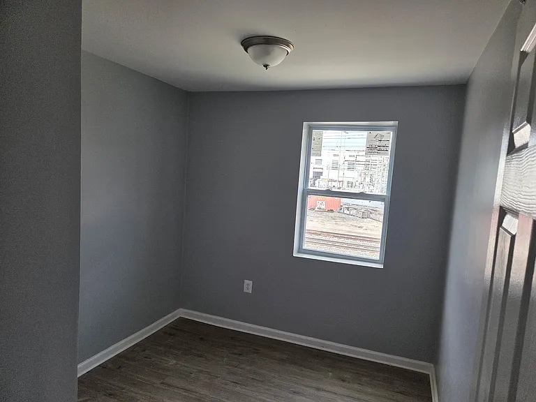 364 Lamokin St #6 — Photo 12