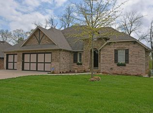 4258 E Ridgeview St, Springfield, MO 65809