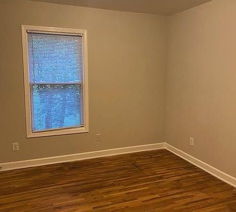5th image of 417 Guilford Ave #B