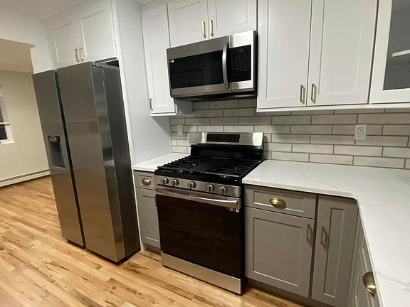 2nd image of 749 Sterling St #2