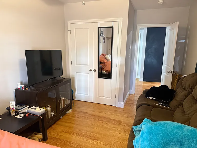 16 Hudson St #1 — Photo 13