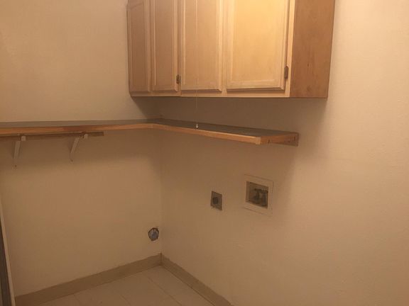 3rd image of 1432 Lees Dr