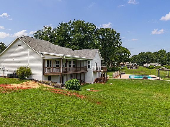 3rd image of 1161 Price Mill Rd