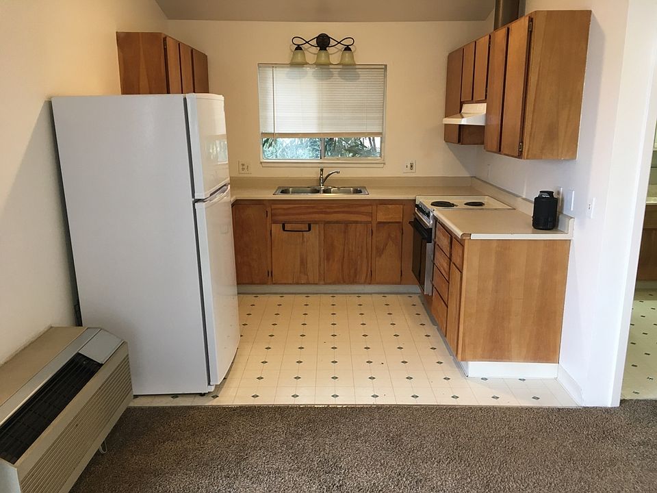 3700 Lakeshore Blvd APT B, Lakeport, CA 95453 | Zillow