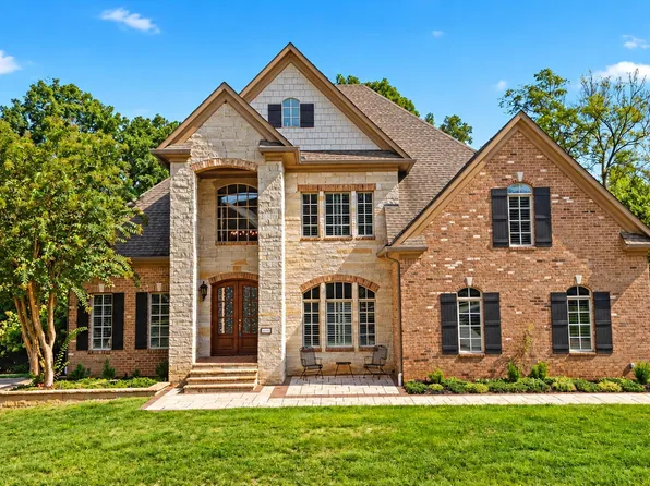1724 Duncan Woods Ln, Knoxville, TN 37919