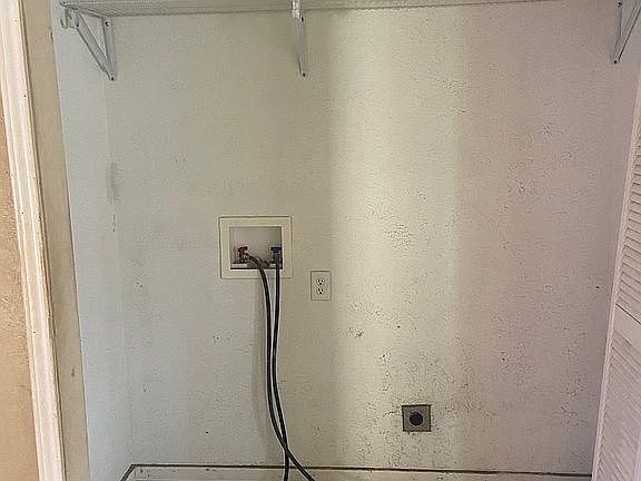 3rd image of 1209 E King Ave