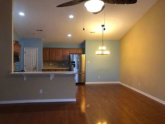 5th image of 8801 Carriage House Way