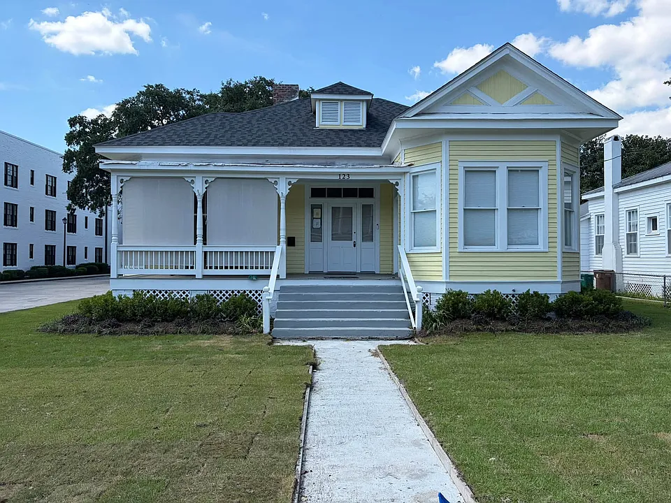 123 Morrison Ave