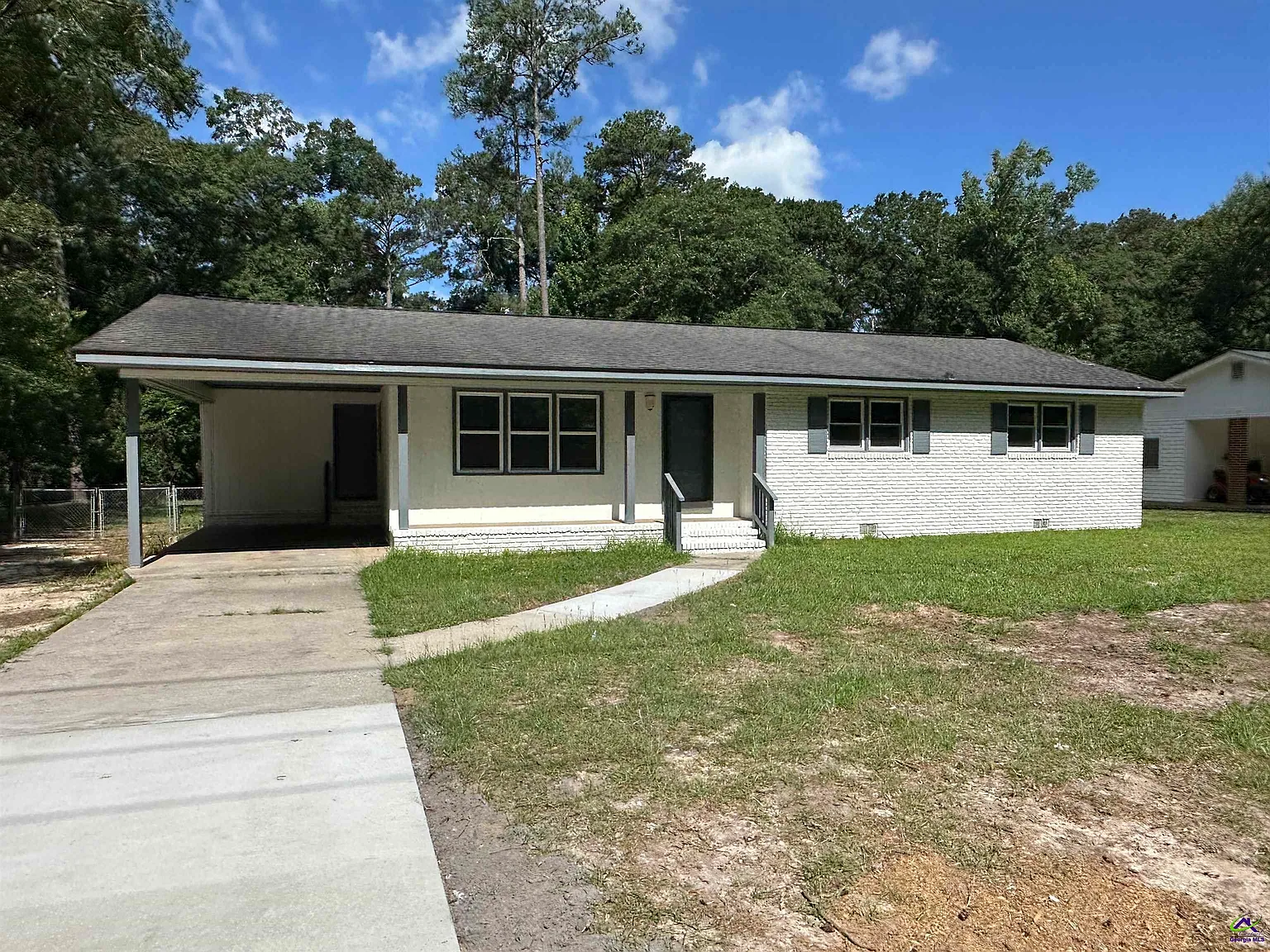 3 bed, 2.0 bath, 1483 sqft, $1,600 — Photo 2