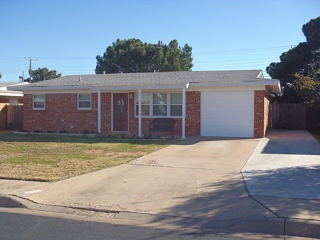 1st image of 4627 Versailles Dr