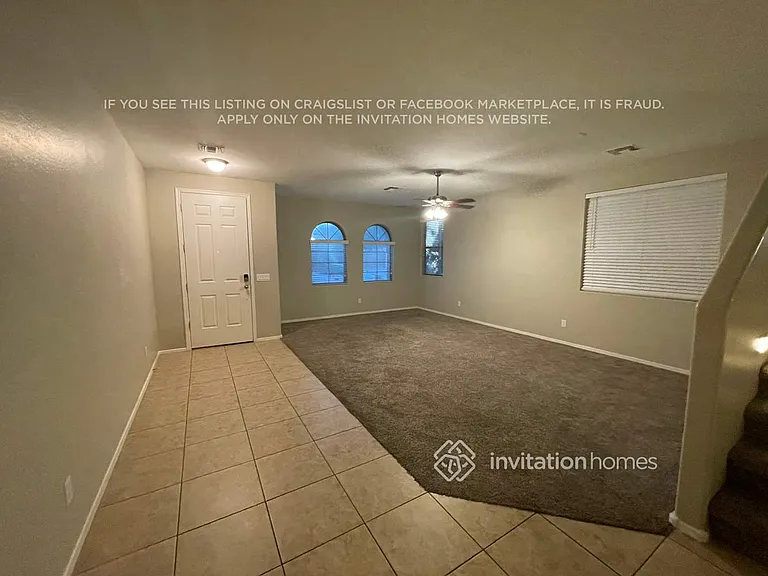 3810 E Chickadee Rd — Photo 2