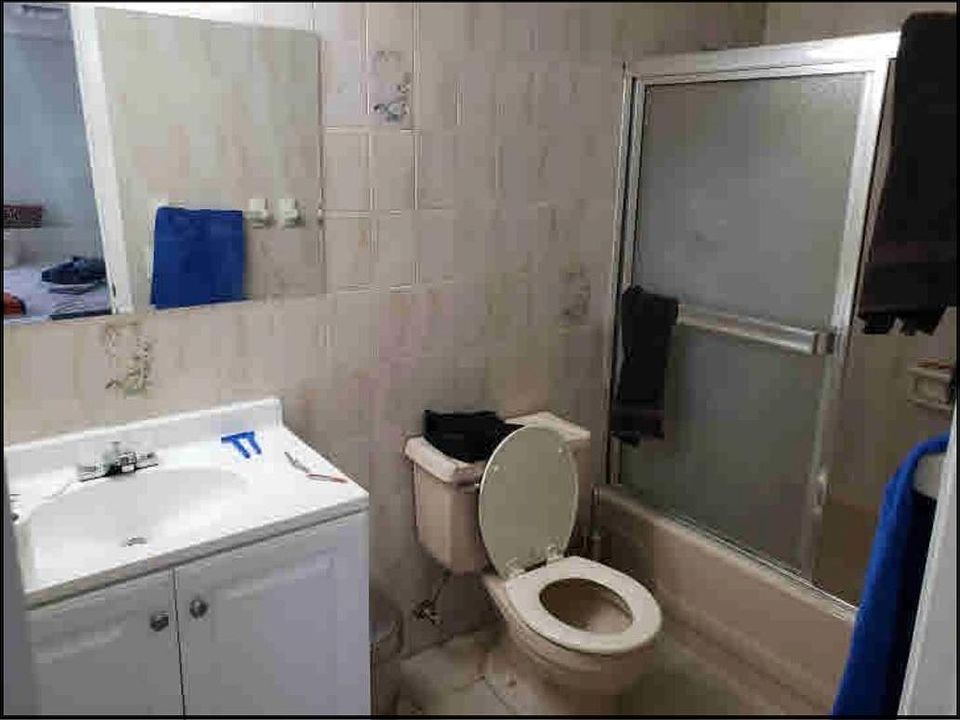 2nd image of 2960 SW 36th Ave Unit B