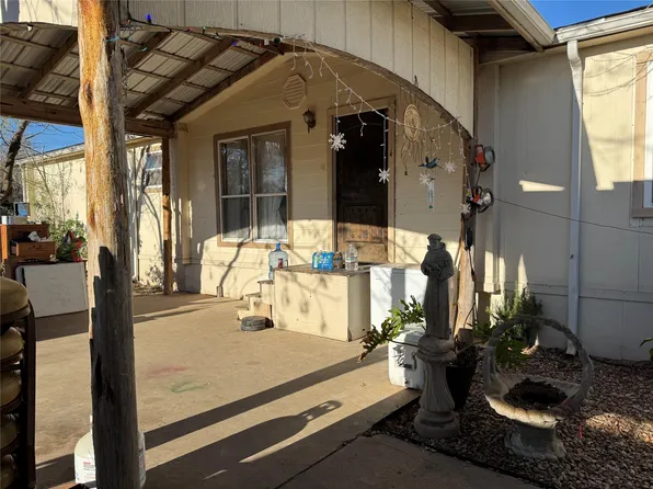 140 Alum Park Pl, Cedar Creek, TX 78612