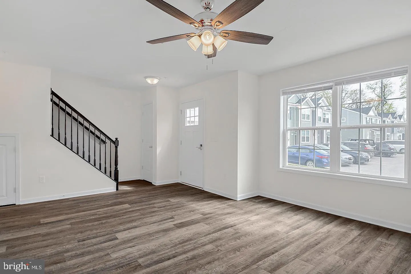 3 bed, 2.5 bath, 1252 sqft, $2,095 — Photo 4