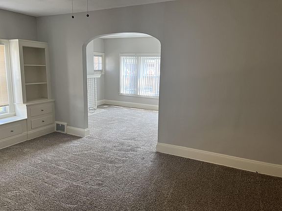 3rd image of 1326 Phelps Ave APT 1