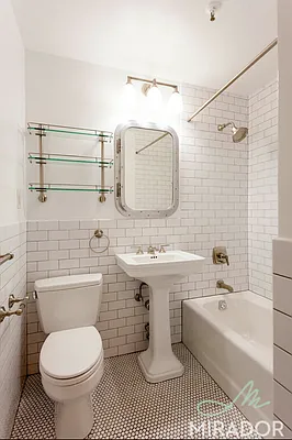 Rented by Mirador Real Estate | media 13