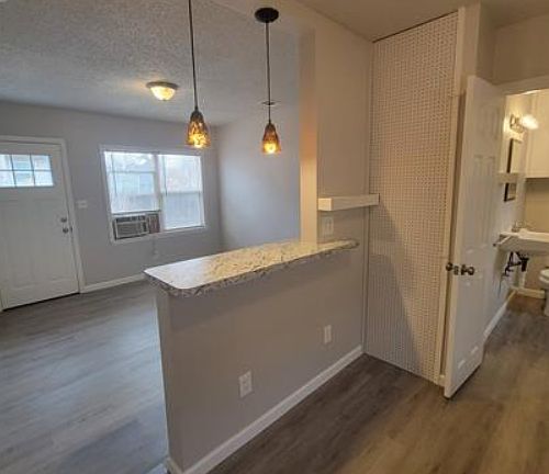 3rd image of 320 12th St #1