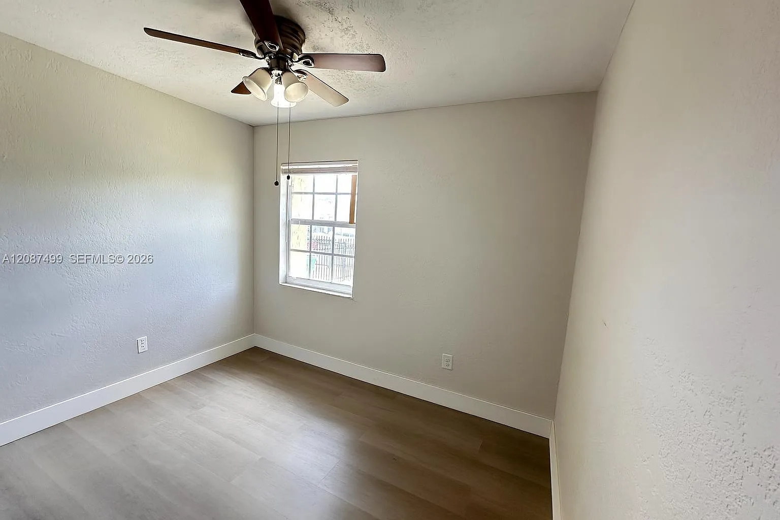Hills Homes Sub — Photo 4