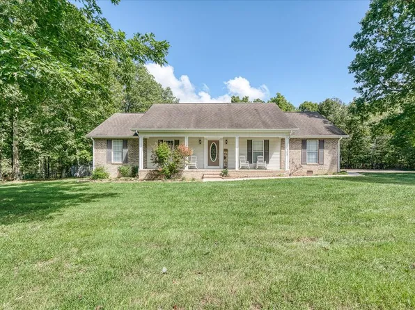 709 Forest Dr, Crossville, TN 38555