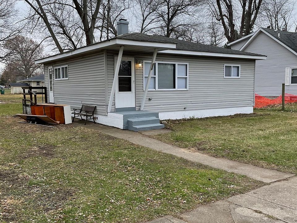 1st image of 215 E 28th Ave