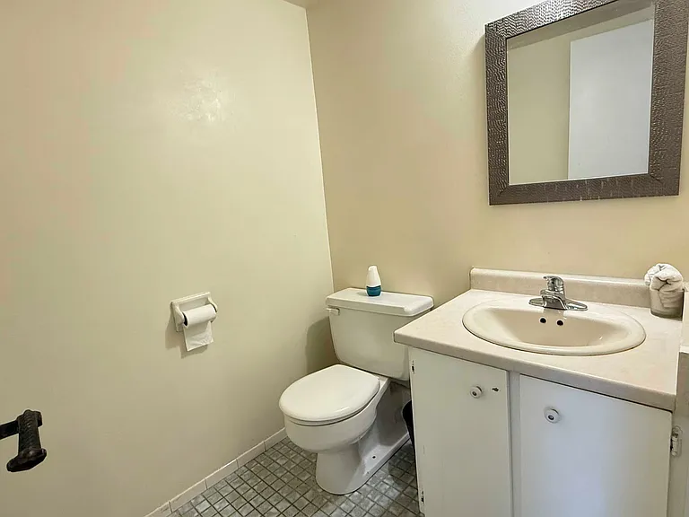 1300 Marlborough Ct #323 — Photo 17