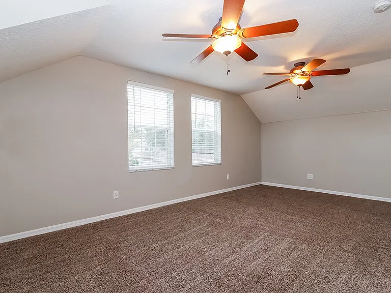 8621 Hawbuck St — Photo 15