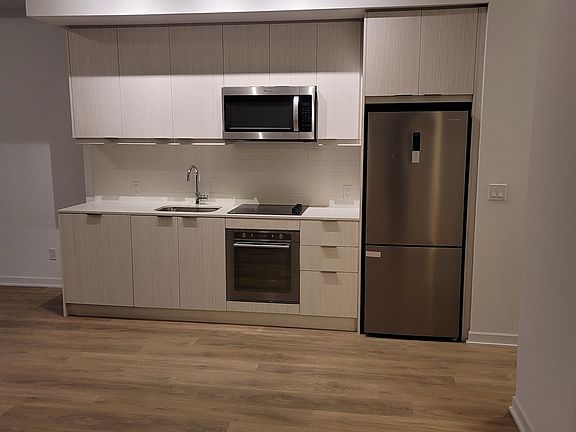 4th image of 38 Forest Manor Rd #212