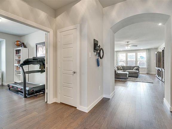 5th image of 4203 Kingston Ln