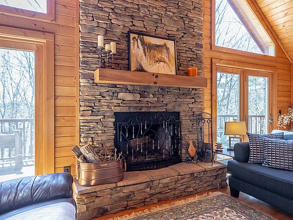20th image of 292 Log Cabin Ln
