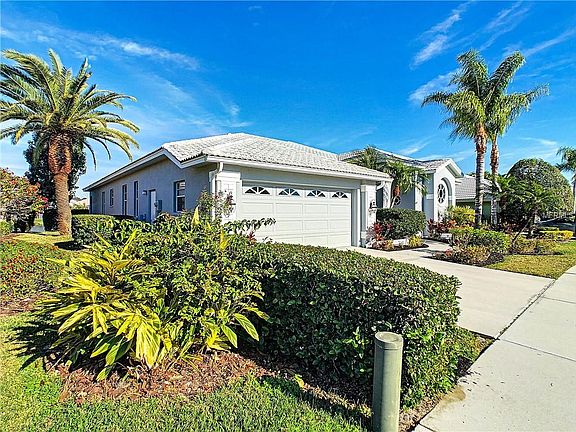 4th image of 8957 Huntington Pointe Dr