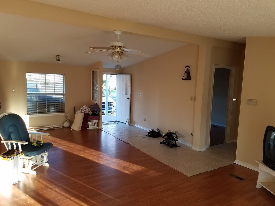 1st image of 4415 Wildwood Cir
