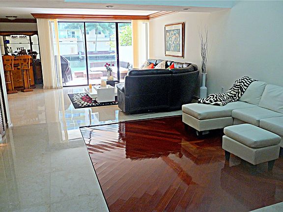 5th image of 206 Poinciana Island Dr