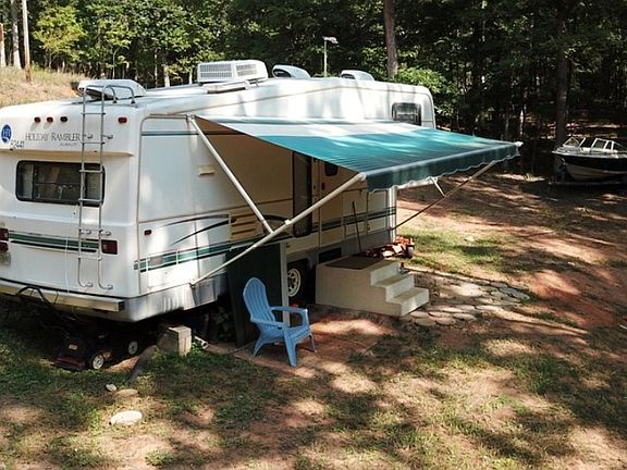 4th image of 2643 Island Creek Dr W #600