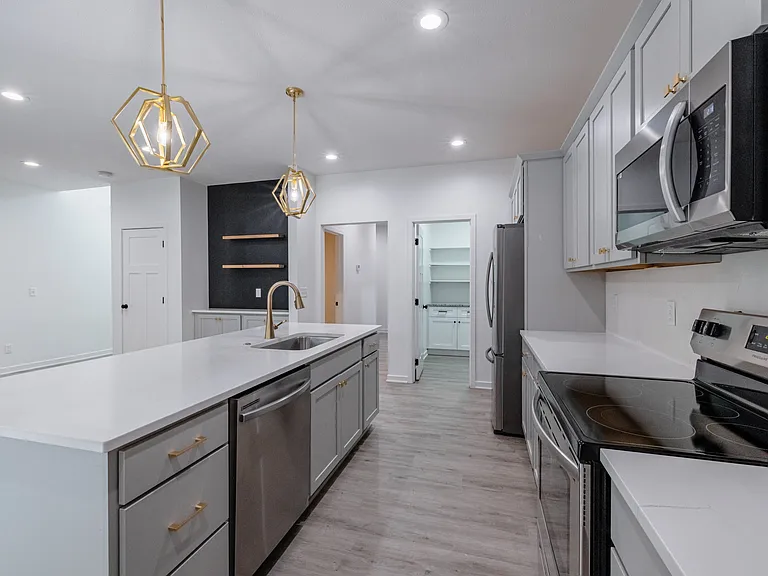 6204 Franciscan Dr — Photo 11