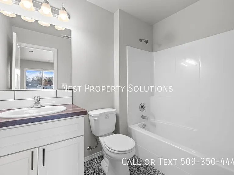 338 W 6th St — Photo 19