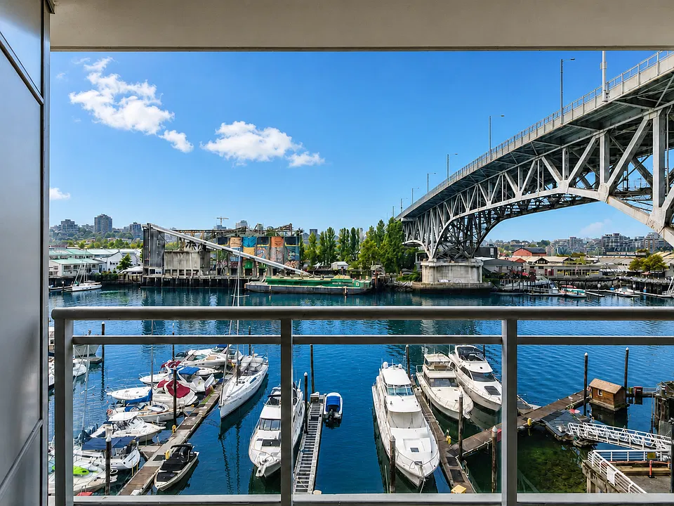628 Kinghorne Mews #603