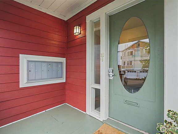 2nd image of 612 N Oakes Street
