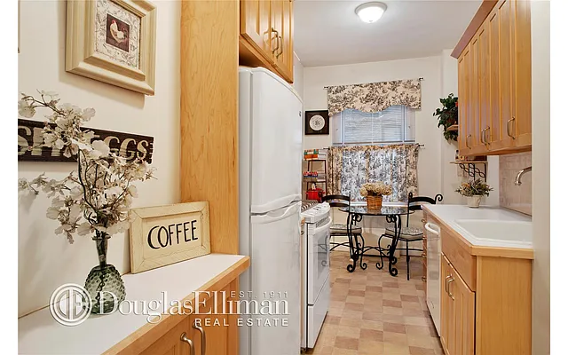 Sold by Douglas Elliman | media 4