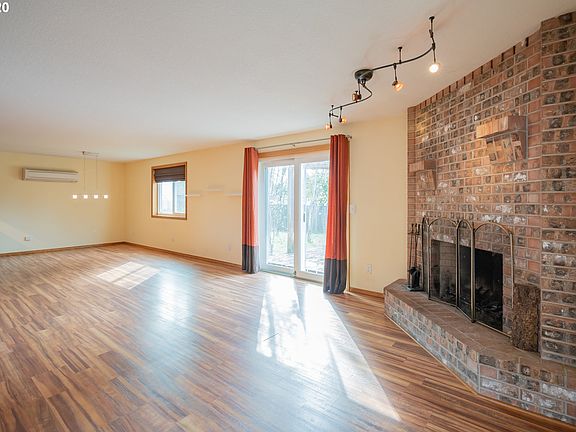 5th image of 10409 NE 85th Cir