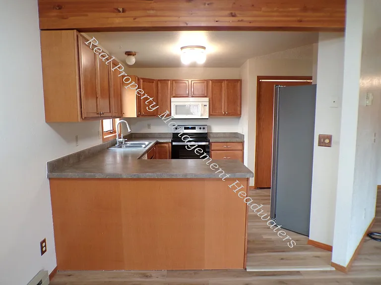 2552 Heritage Dr — Photo 4