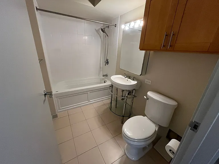 1296 Kapiolani Blvd #2004E — Photo 23
