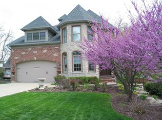 4833 Stonewall Ave, Downers Grove, IL 60515