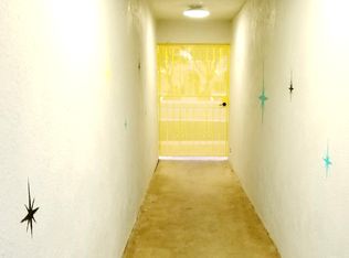 877 E Cottonwood Rd #2, Palm Springs, CA 92262