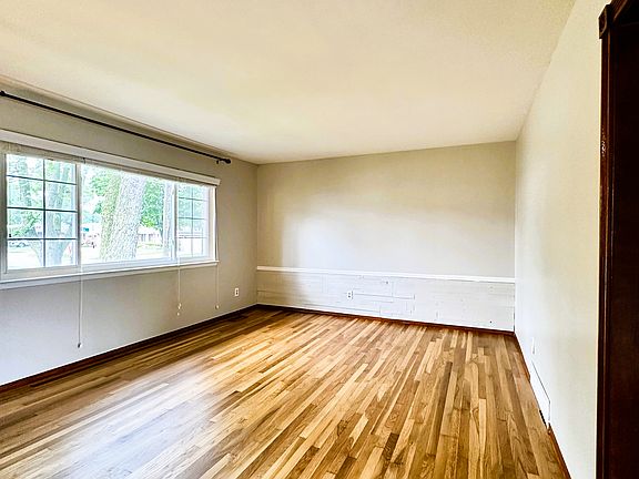 3rd image of 4846 Marlow Dr
