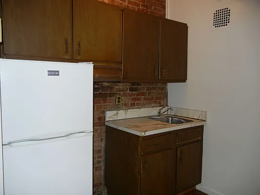 Rented by Brooklyn Heights Real Estate Inc | media 4