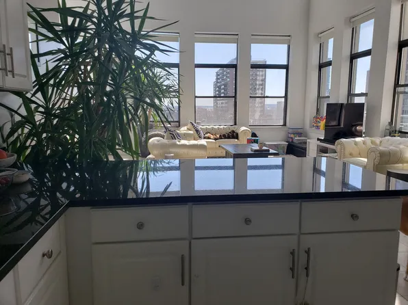 142-144 Steuben Street image 3 of 10