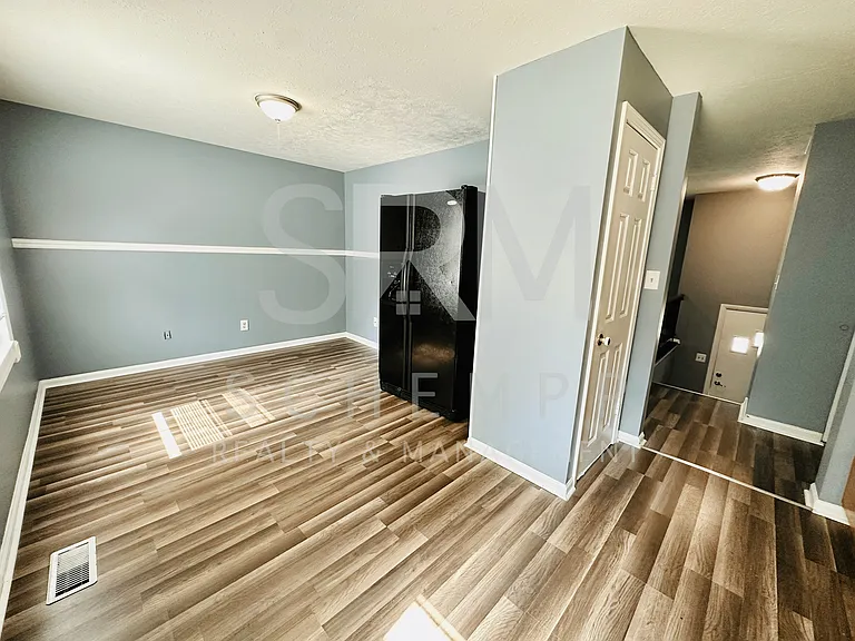 8507 Bost Ln — Photo 9