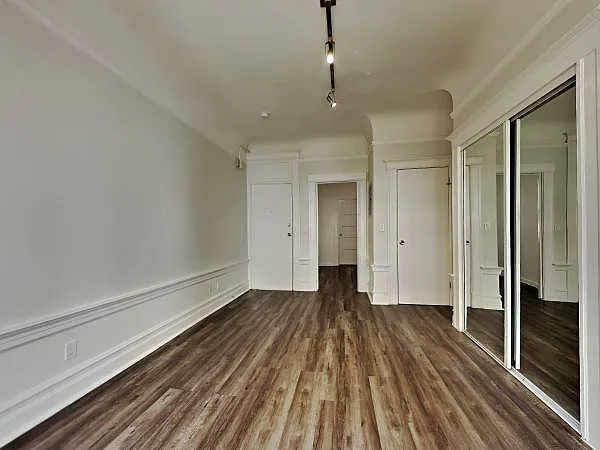 677 Ellis St #9 — Photo 3